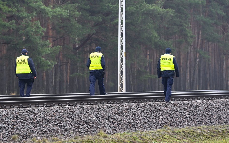 Sondaż: Niejednoznaczna ocena działań państwa po dywersji na torach