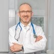 Prof. Piotr Dąbrowiecki, alergolog z Kliniki Chorób Wewnętrznych, Infekcyjnych i Alergologii Wojskow