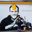 Władze starają się zniszczyć wszelkie ślady po Aleksieju Nawalnym. Na zdjęciu z kwietnia zamalowywan