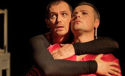 Dariusz Szymaniak (Solange) i Szymon Sędrowski (Cleare) w „Pokojówkach”