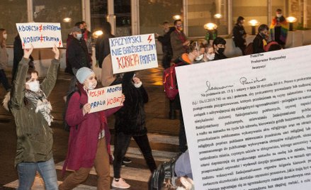 Spór o aborcję: Organizujący protesty będą ścigani, grozi im nawet 12 lat pozbawienia wolności