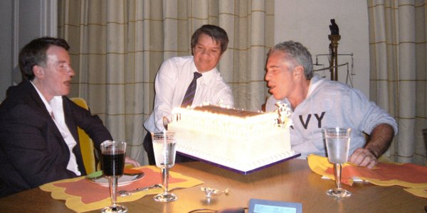 Jak Epstein dorobił się takich kontaktów? Przyciągał nawet zaciekłych rywali