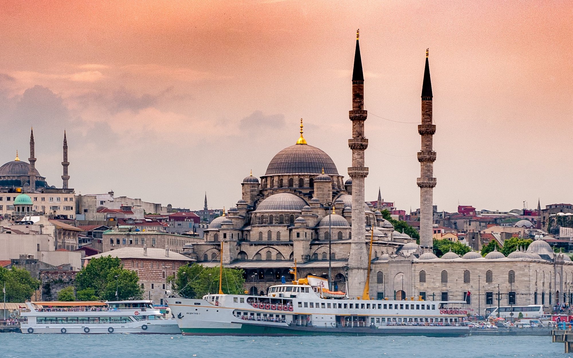 Strzały w pobliżu konsulatu Izraela w Stambule