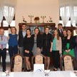 dr hab. Filip Chybalski, dr inż. Edyta Marcinkiewicz i studenci uczestniczący w debacie oksfordzkiej