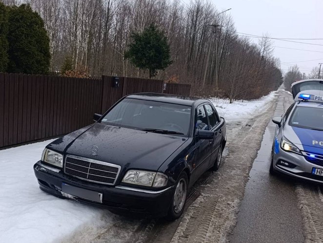 Styl prowadzenia pojazdu wzbudził u mundurowych podejrzenie, że siedząca za kierownicą osoba może zn
