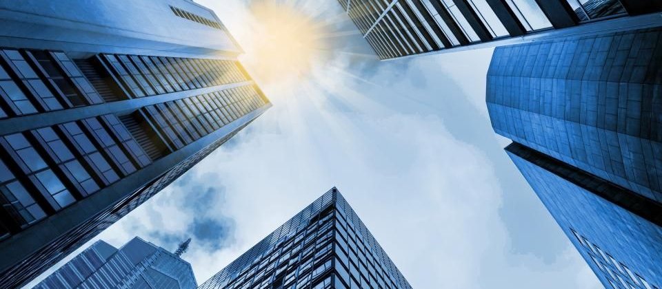 Podaż biur w Warszawie zmalała. Luka się pogłębia