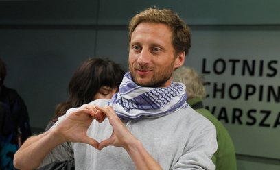 Polski uczestnik flotylli humanitarnej do Strefy Gazy poseł KO Franciszek Sterczewski po powrocie do
