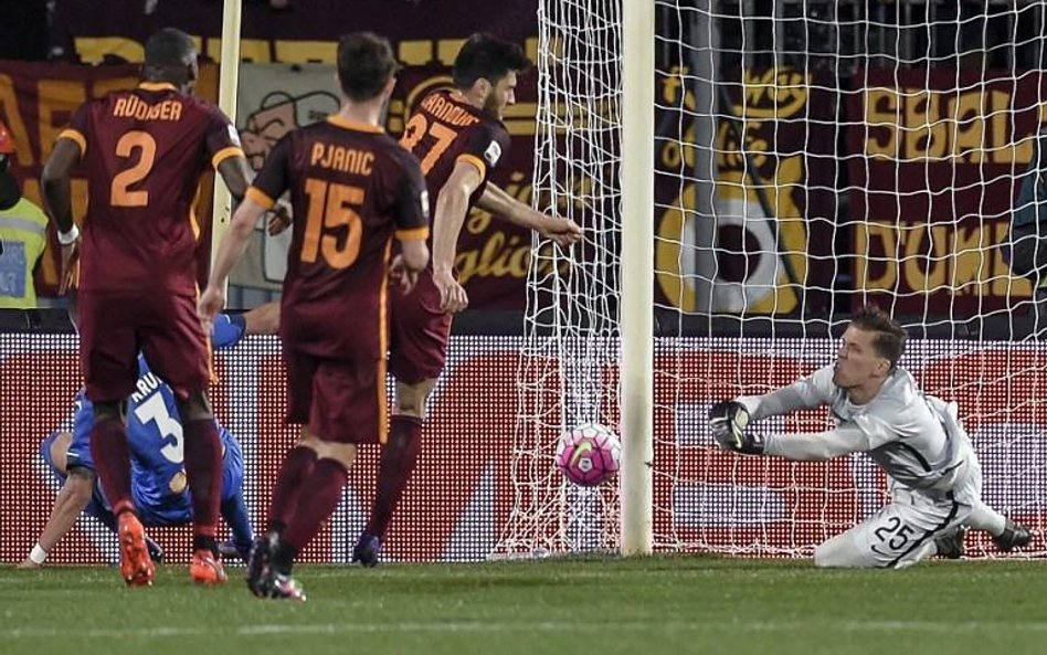 Liga mistrzów: Szczęsny i polscy sędziowie