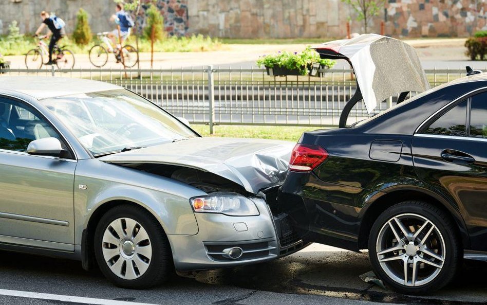 Autocasco: Rzecznik Finansowy znów pozywa ubezpieczycieli