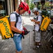 Razem chce obniżyć prowizje Glovo, Uber Eats i innych dostawców