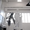 Roborzeźbiarz niczym Michał Anioł potrafi rzeźbić dzieła sztuki. Maszyną kieruje sztuczna inteligenc