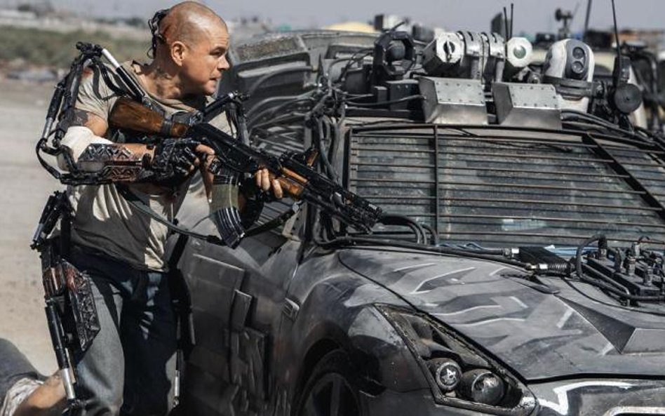 Kadr z filmu SF „Elizjum”: w roku 2159 lekki egzoszkielet będzie obok broni podstawą wyposażenia reb