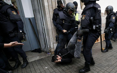 Katalońskie hotele wyprosiły policjantów
