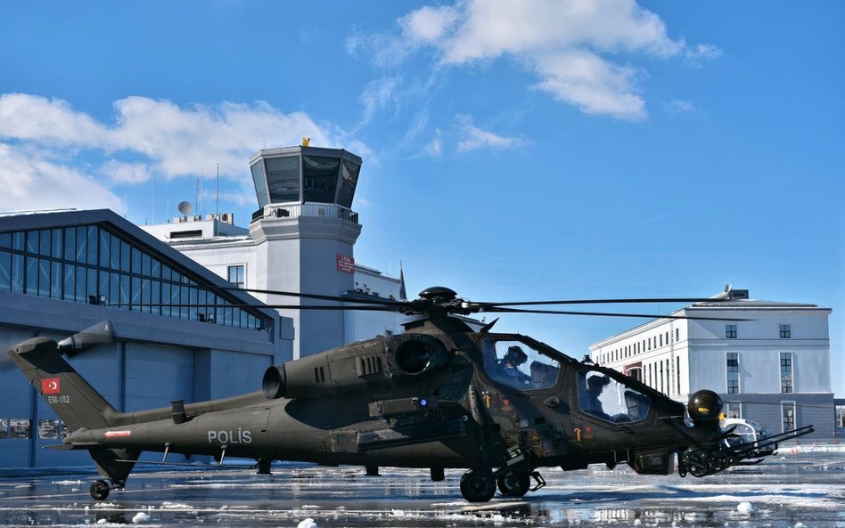 Pierwszy śmigłowiec bojowy  Turkish Aerospace Industries T129B ATAK przejęty przez Departament Lotni