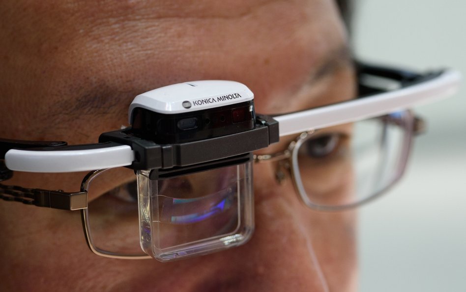 Inteligentne zegarki i opaski idą jak woda. Apple podgryzają Chińczycy
