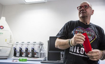 Owsiak chce przekazać pieniądze zarobione na książce protestującym z Sejmu
