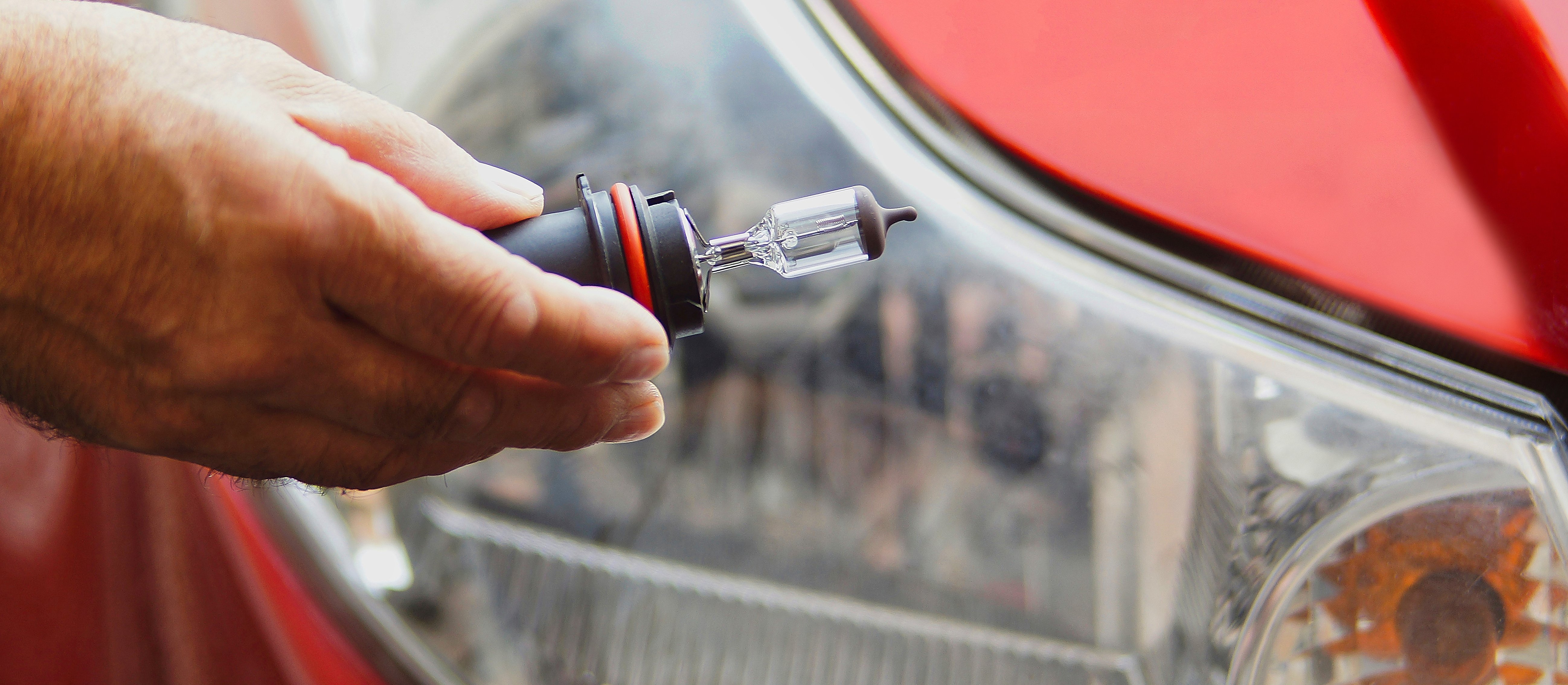 Upada polska fabryka żarówek. Zagrożonych jest 700 miejsc pracy