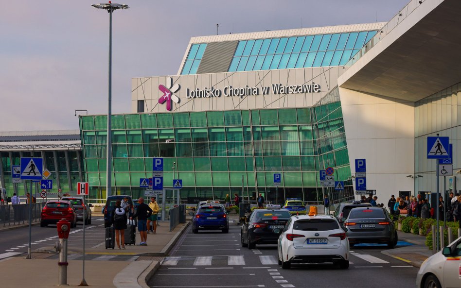 Rekordowy listopad na Lotnisku Chopina. „Zwiastuje dalsze intensywne wzrosty w grudniu”