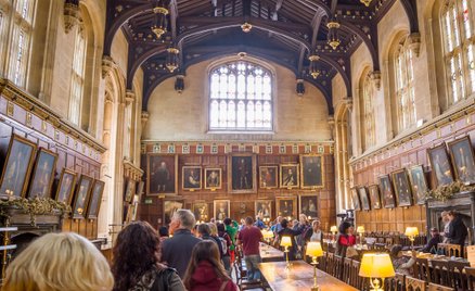 Oksford przyjął 1,6 mln funtów od przemysłu kopalnego