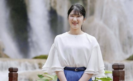 Wkroczenie w dorosłość, przypieczętowane uroczystością w Pałacu Cesarskim w Tokio w grudniu 2021, oz