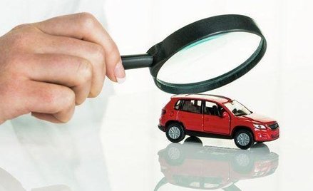 Zaniżona wypłata z OC: kto płaci rzeczoznawcy za ekspertyzę