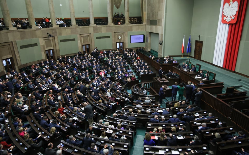 Zmiany w kodeksie karnym. Sejm uchwalił przepisy o przestępstwach z nienawiści