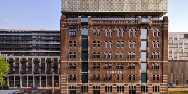 Najnowsze muzeum w Europie. Dawny magazyn kawy stał się domem dla milionów zdjęć