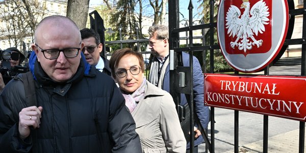 Czy status sędziego TK może rozstrzygnąć sąd pracy? A może cywilny? [ANALIZA]
