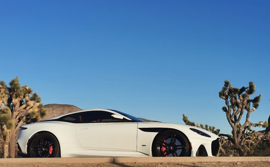 Aston Martin DBS Superleggera