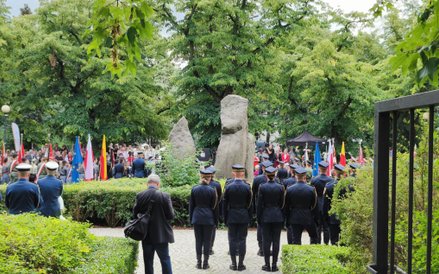 Na Mokotowie główne uroczystości odbyły się pod pomnikiem „Mokotów Walczący 1944”