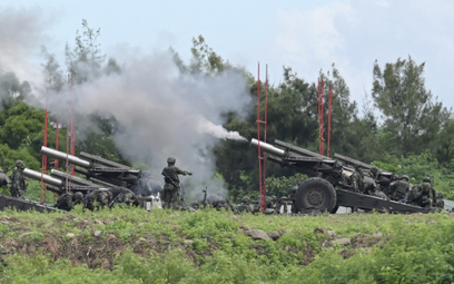 Chiny wstrzymują ćwiczenia wojskowe wokół Tajwanu, ale "przygotowania do wojny" trwają nadal