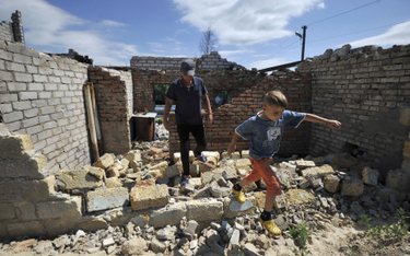 Zniszczenia w wyniku działań wojennych w środkowej Ukrainie