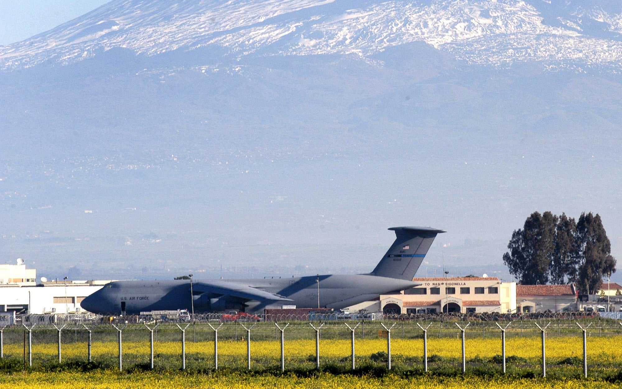 Włochy nie udostępnili bazy wojskowej. Rzym powiedział „nie” bombowcom USA