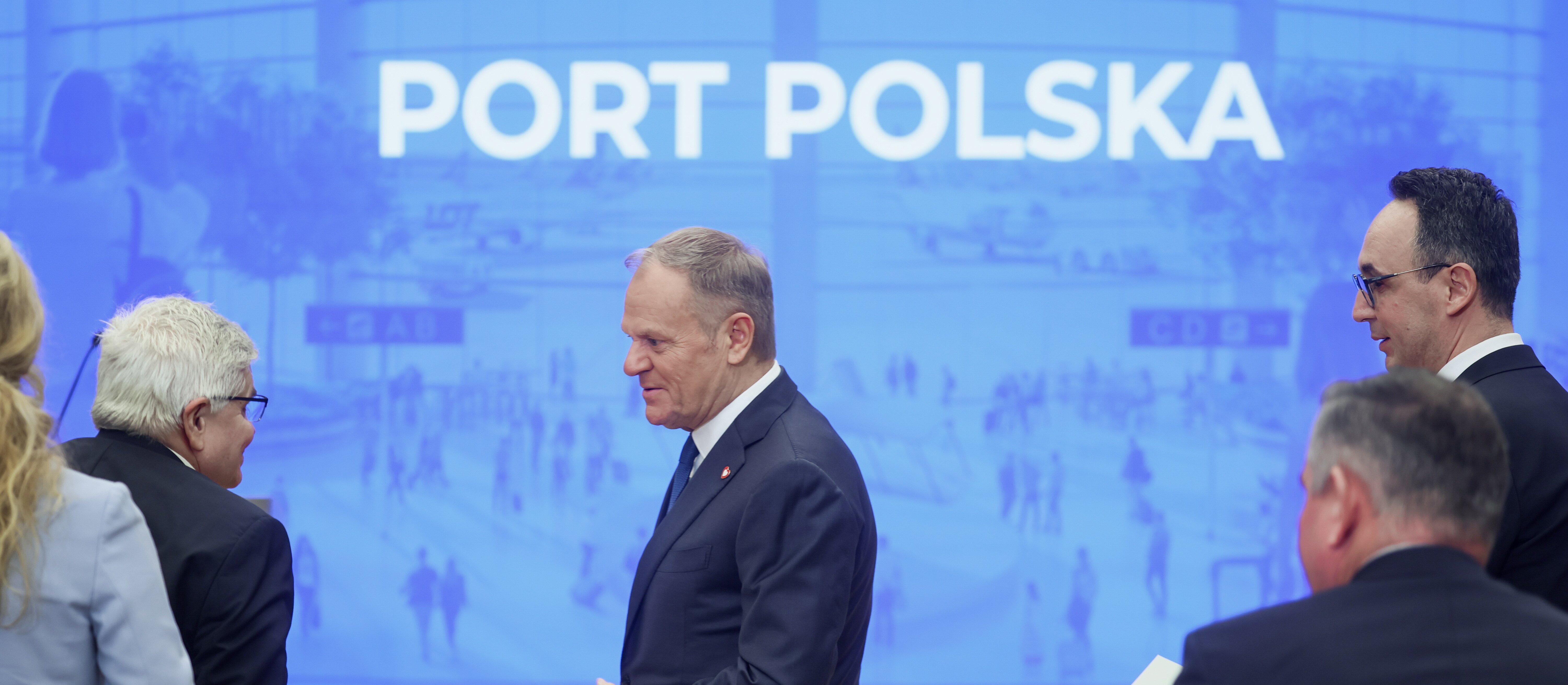 Premier Papa Smerf: To już nie pilnowanie łąki. Co zrobiono w Porcie Polska?