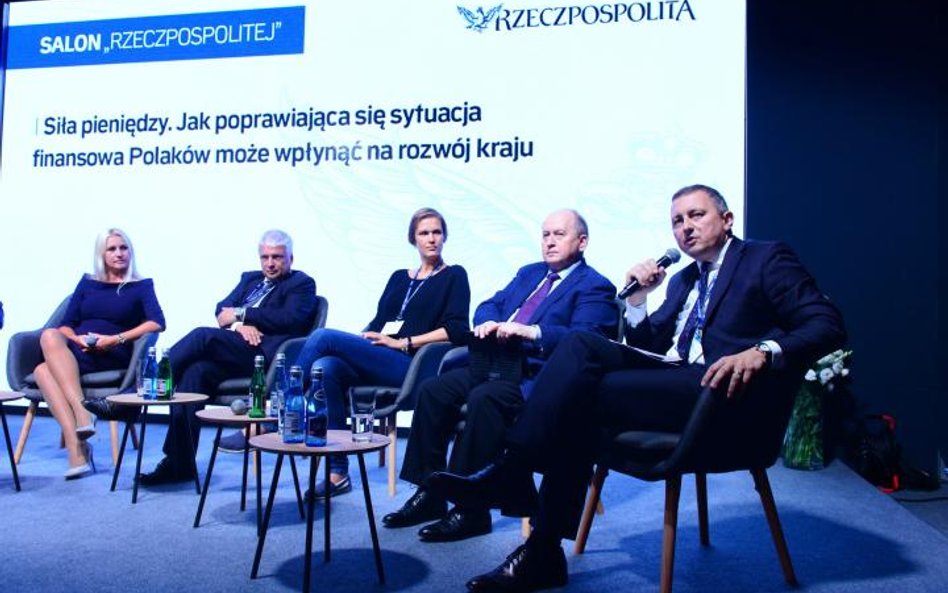 Badania pokazują, że nasza sytuacja finansowa się poprawia