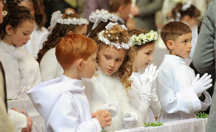 W poszczególnych regionach Polski do Pierwszej Komunii będą przystępować dzieci w różnym wieku