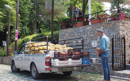 Codziennie do Kokkino przyjeżdżają melony w cenie jednego euro za kilogram