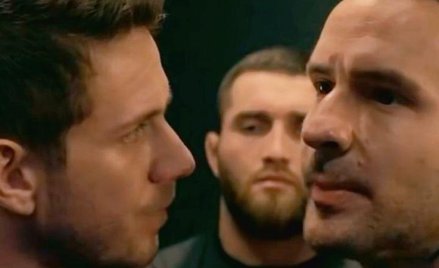 Patryk Vega twierdzi, że w swoim najnowszym filmie (na zdj. jeden z kadrów) ujawni kulisy tzw. afery