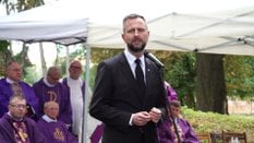 Minister obrony narodowej Władysław Kosiniak-Kamysz podczas uroczystości żałobnych w Ołyce na Ukrain