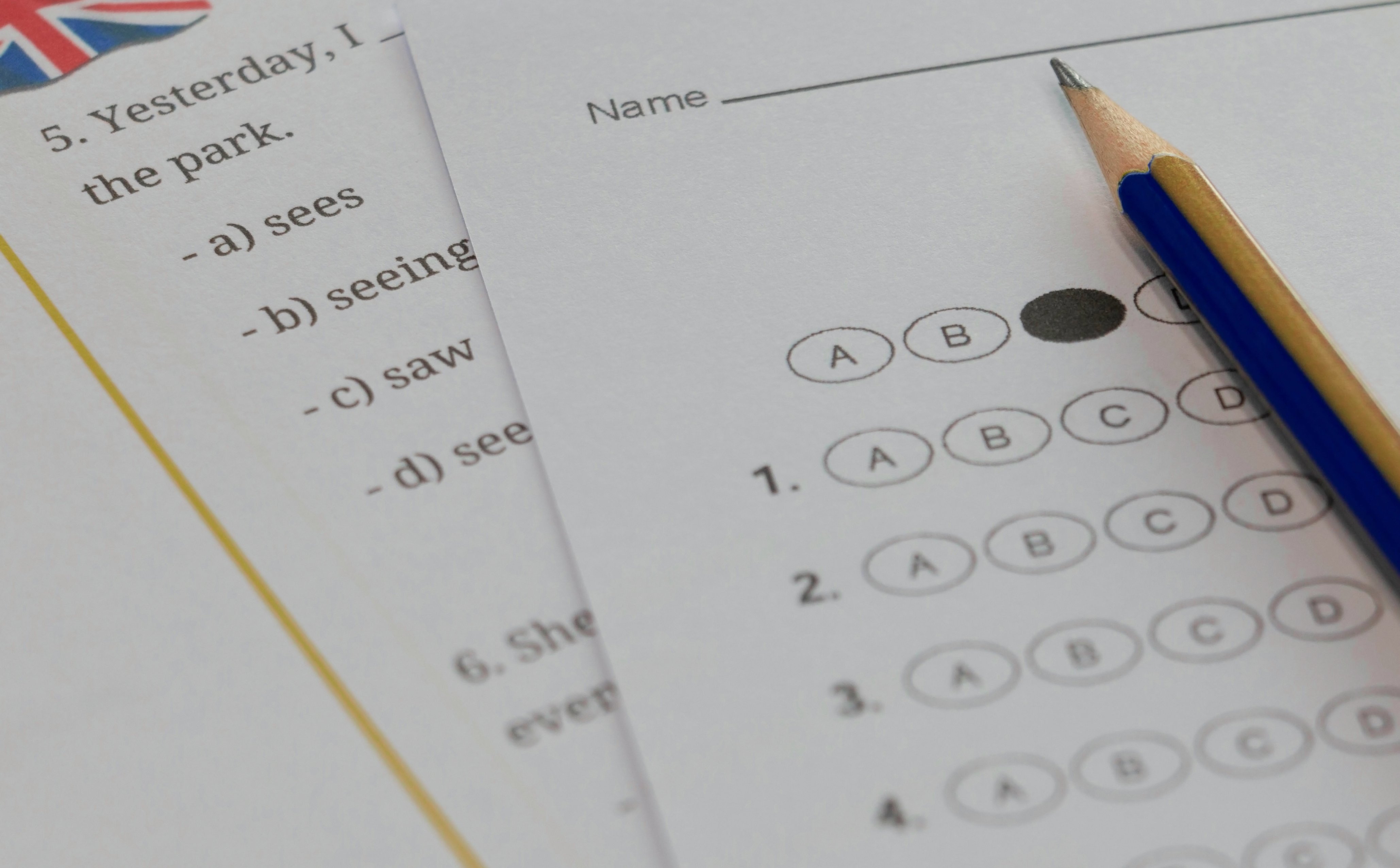 Egzamin ósmoklasisty 2025: Słownictwo i gramatyka z języka angielskiego. Co musisz umieć?