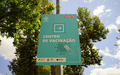 Epidemiolog z Portugalii: Może czas przy Omikronie na naturalne uodparnianie?