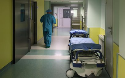 Poznaliśmy dane dotyczące zarobków lekarzy i pielęgniarek