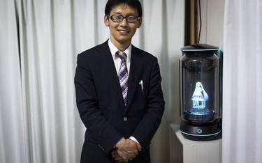 Japonia: 35-letni mężczyzna poślubił hologram
