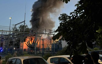 Pożar w Warszawie - płonie rozdzielnia elektryczna na Grochowie