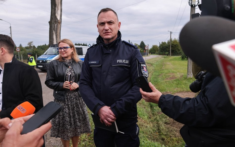 Marcin Sawicki z Policji i rzecznik Prokuratury Okręgowej w Radomiu Aneta Góźdź podczas konferencji 
