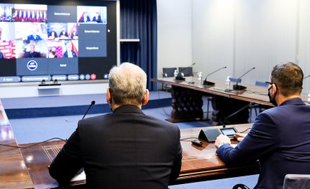 Dyskusja o szczepieniach. „Rząd postanowił się podzielić z opozycją swoją porażką”