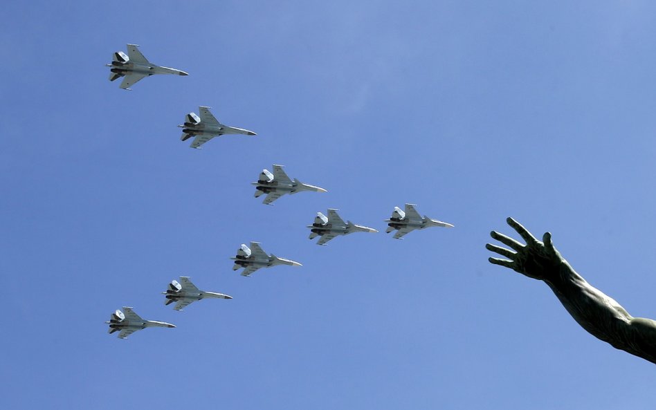 Przelot samolotów Su-25