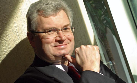 Kierowana przez Jarosława Szanację spółka chce w 2011 r. kupić działki budowlane warte nawet 200 mln
