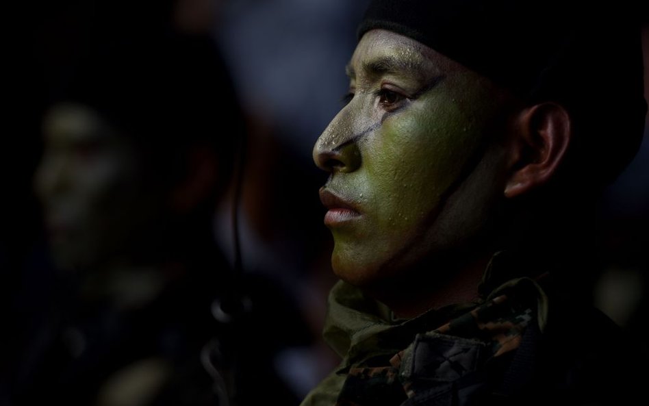 Defilada w San Salvador, upamiętniająca 194-tą rocznicę niepodległości Ameryki Środkowej