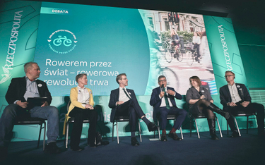 Przedstawiciele pięciu ambasad w Polsce podczas debaty opowiadali o doświadczeniach swoich krajów w 
